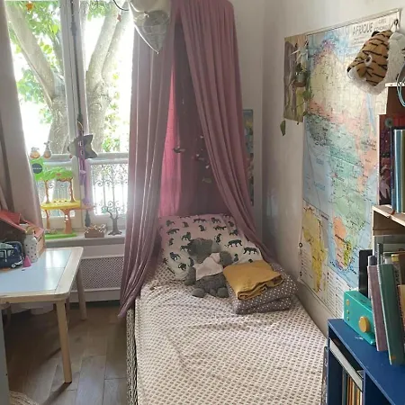 Appartamento Bright Atypical Duplex In Menilmontant Parigi
